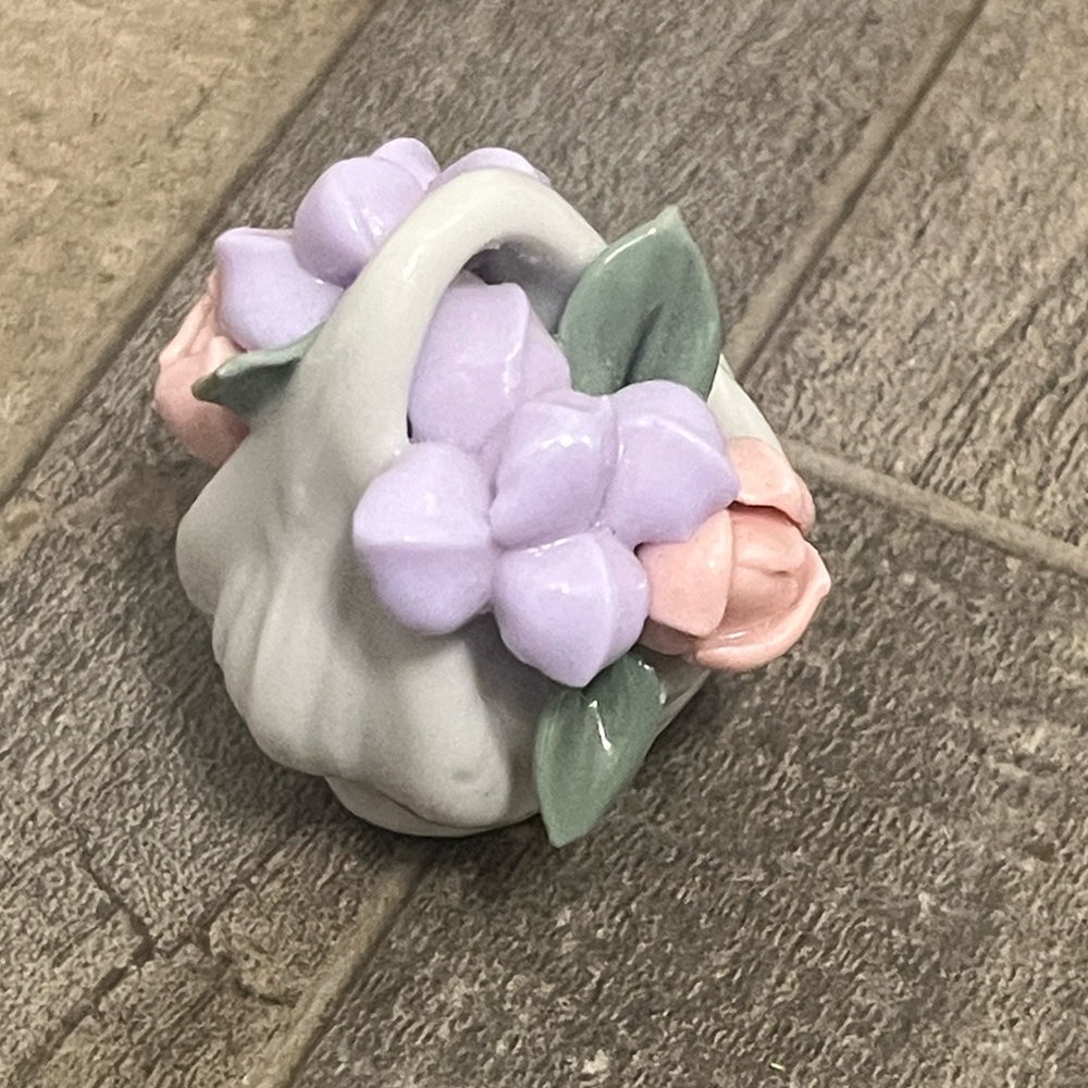 Enesco Ceramic Ring with Pink and Green Floral Accents